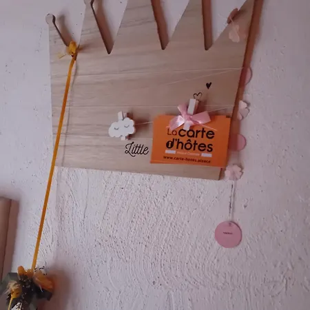 Spacieuse Dans Joli Village Alsacien Châtenois